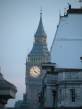  Horloge illuminée du Palais de Westminster